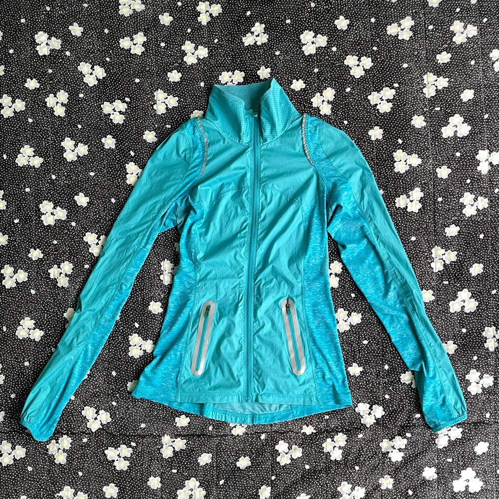 Lululemon aqua jacket